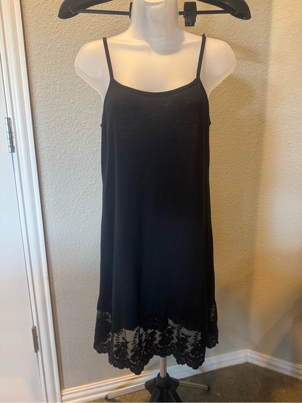 Grace & Lace Black Lace-Hem Dress Extender